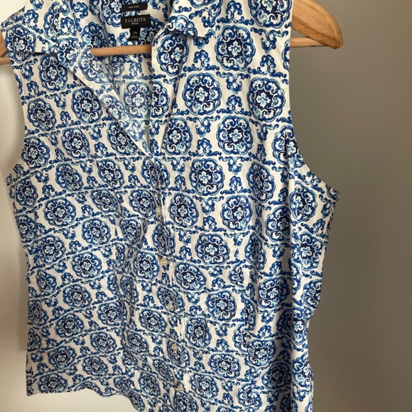 Talbots Petite Button Up Sleeveless Top / Blouse - Picture 3 of 6
